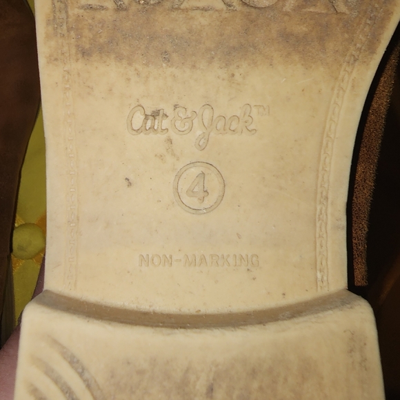 Girl's size 4 Cat & Jack boot - Picture 5 of 5